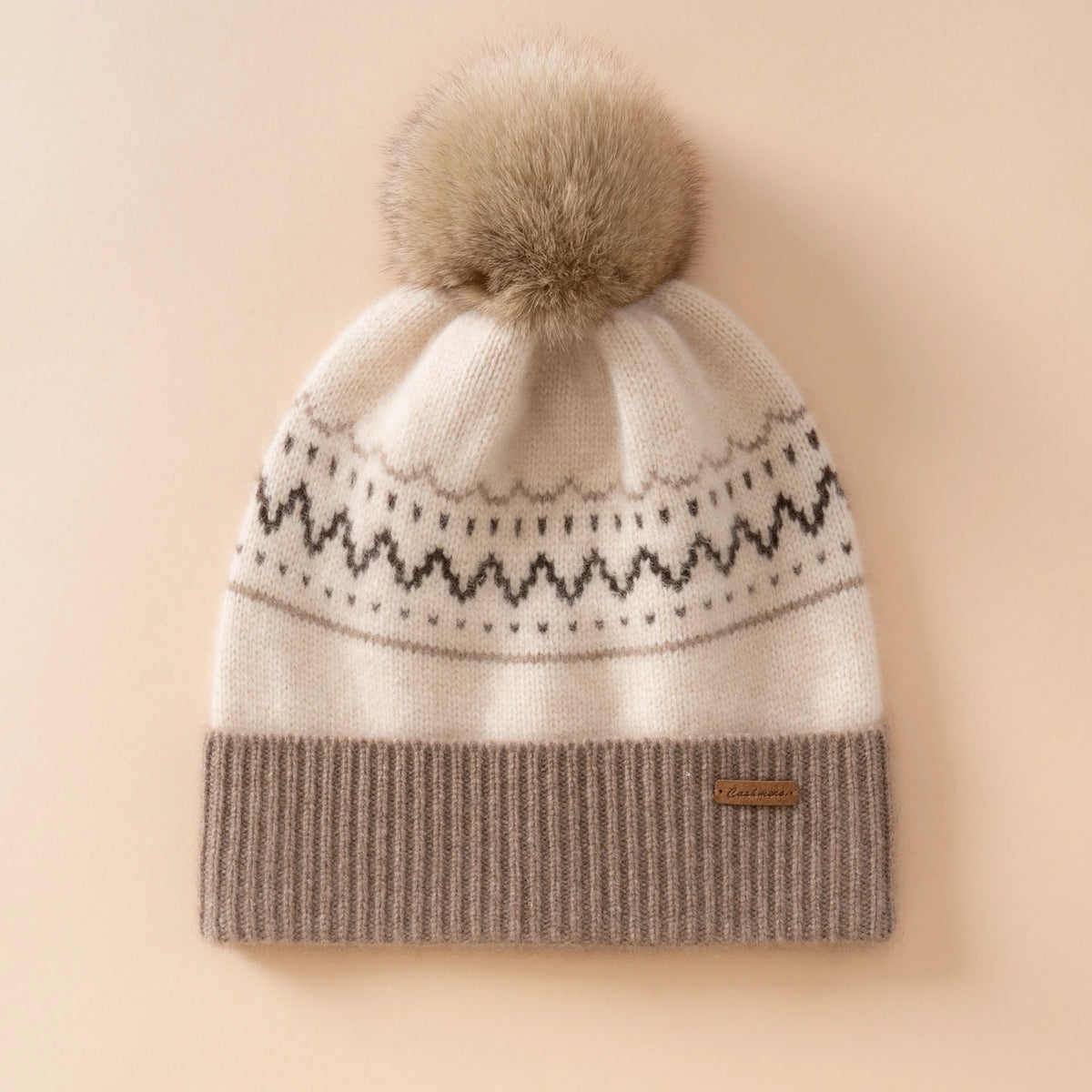 Bonnet Jacquard Nordique en Cachemire à Pompon Fourrure
