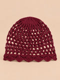 Bonnet femme ajouré léger au crochet, rouge, vue de face
