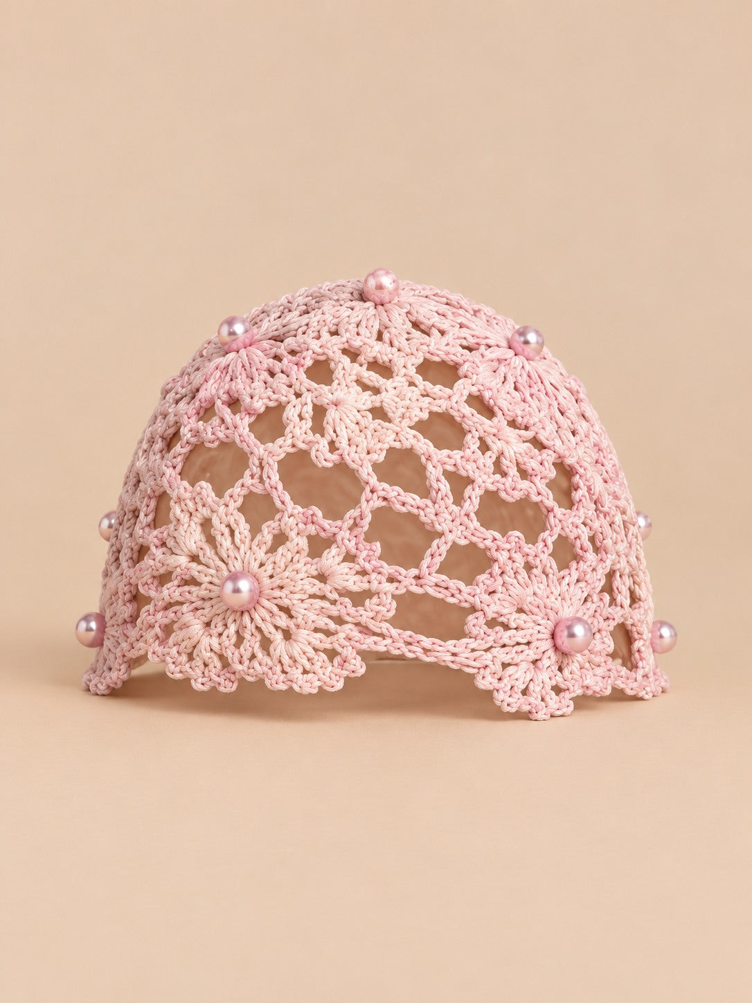 Bonnet au crochet ajouré à perles pour femme, coloris Rose, vue de face