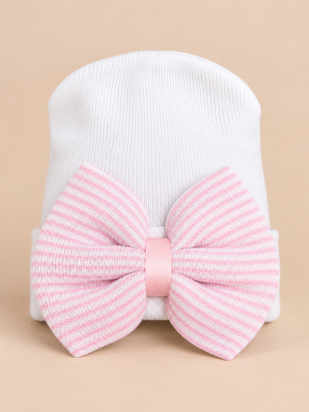 Bonnet bébé naissance blanc en coton, gros nœud rayé rose et blanc, vue de face