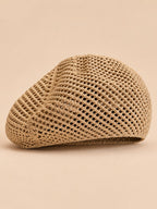 Béret bibi résille sable, vue de face sur fond pêche sable