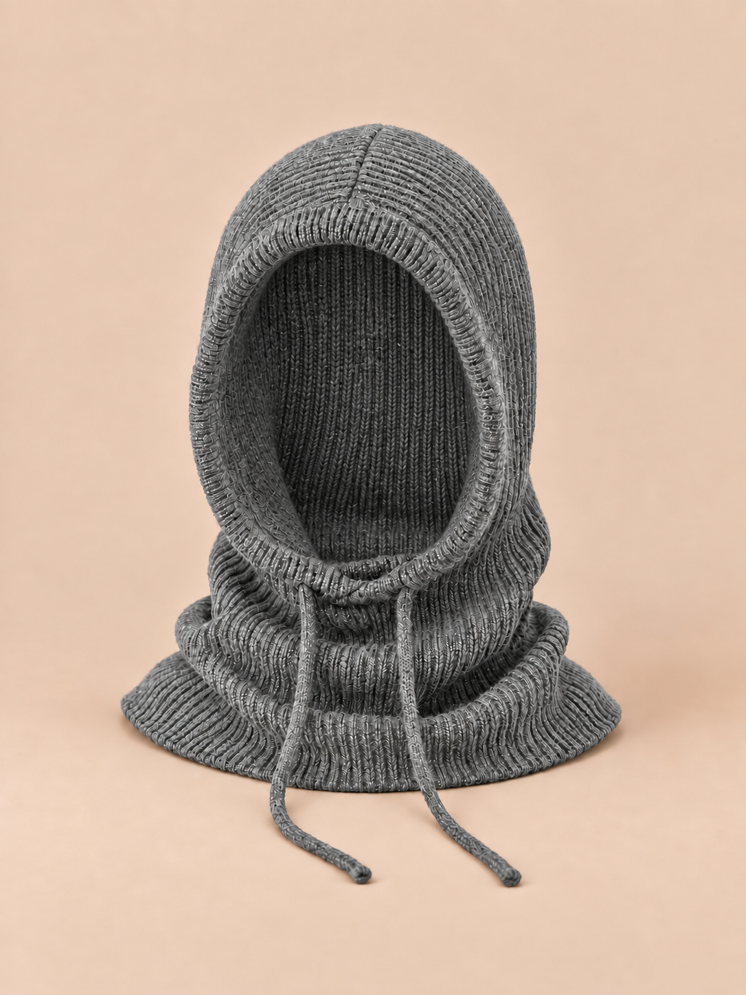 Cagoule capuche en pure laine gris clair avec tour de cou, vue de face