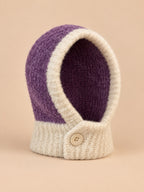 Cagoule femme à écharpe intégrée violet et écru, vue de trois quarts.