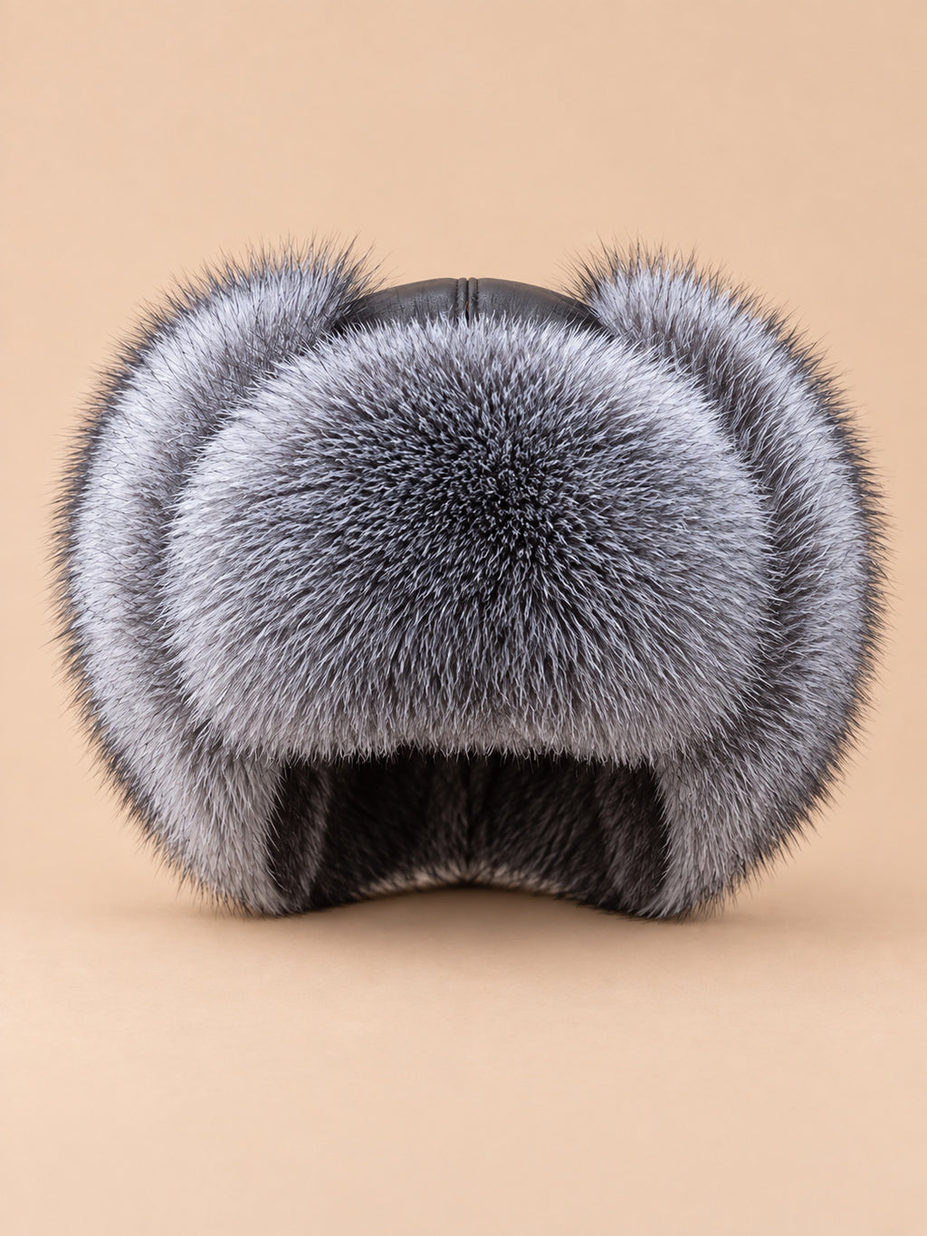 Chapka russe homme en fourrure renard argente, vue de face