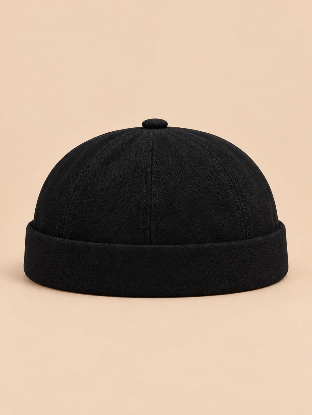Bonnet docker style ouvrier noir, vue de face.