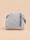 Bonnet ENJOYFUR à strass en laine mélangée gris, vue de face.