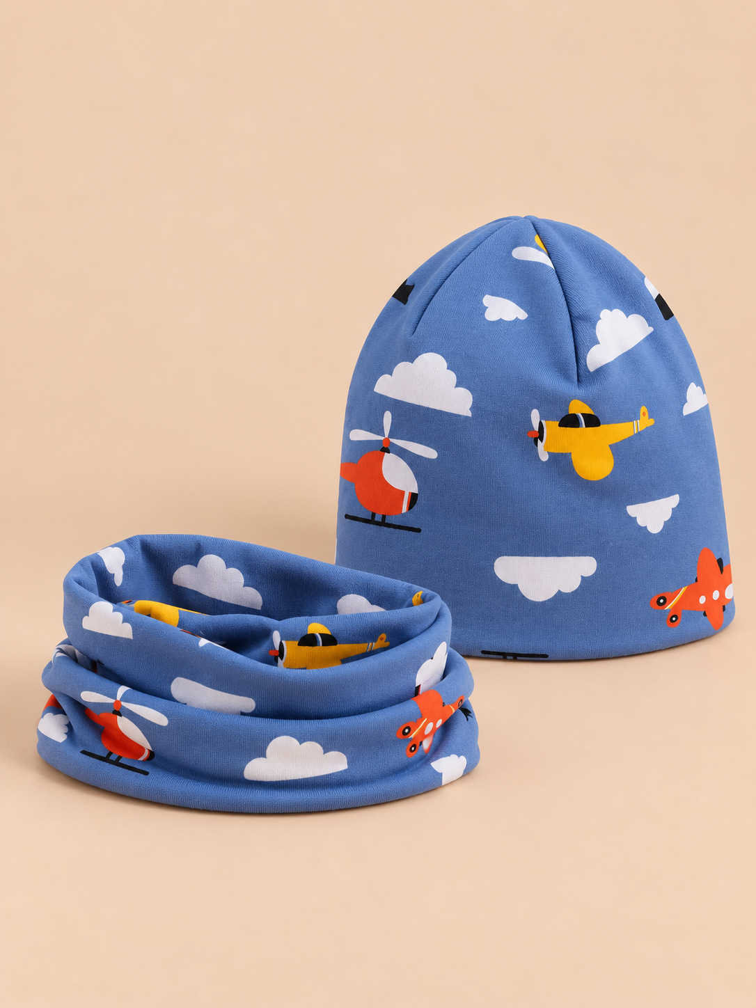 Ensemble bonnet et snood enfant Avion bleu, vue de trois quarts.