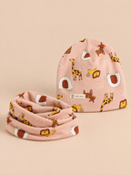 Ensemble bonnet et snood enfant Éléphant rose, vue de face.