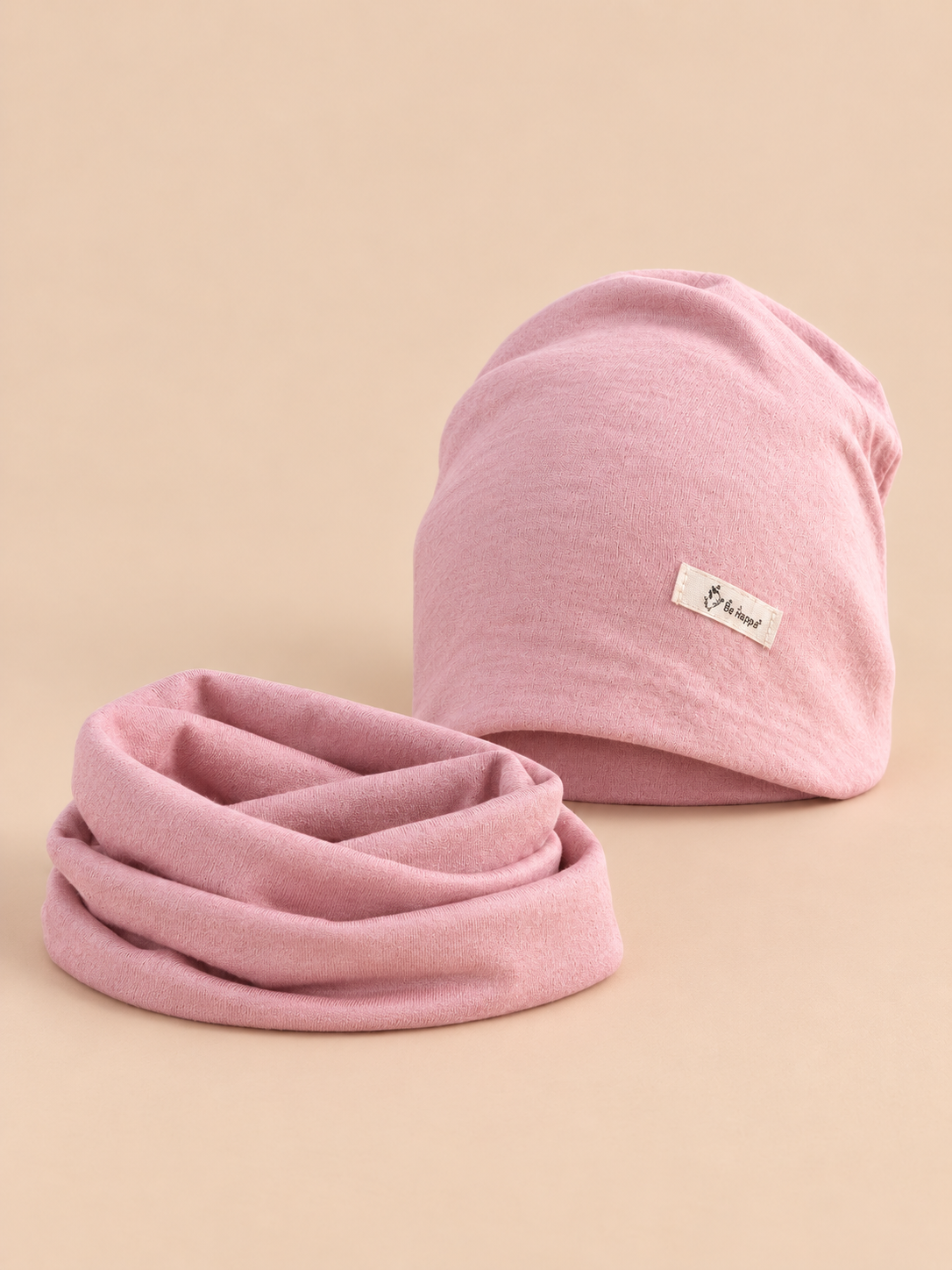 Ensemble bonnet et snood enfant Rose A, vue de face.