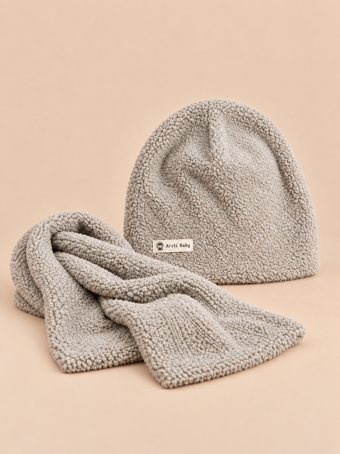 Bonnet et écharpe enfant en peluche, coloris gris, vue de face.