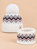 Ensemble bonnet à pompon et tour de cou jacquard RED ALLS blanc, vue de face.