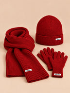 Ensemble bonnet, écharpe et gants femme style coréen, rouge, vue de face.