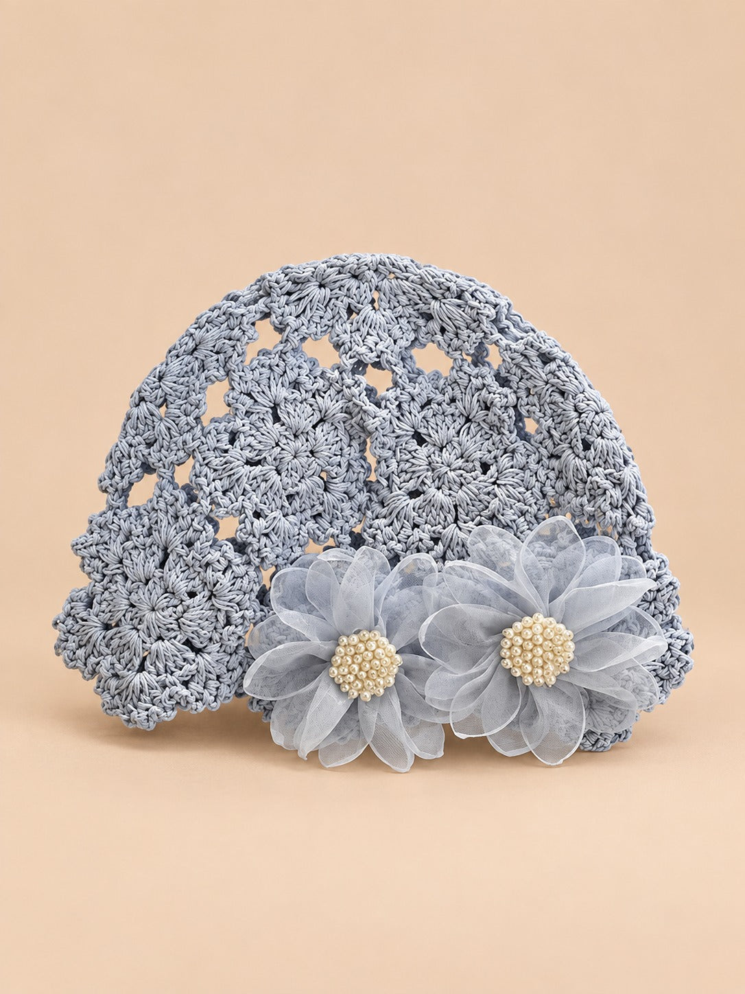 Bonnet fleuri en coton au crochet, bleu, vue de face