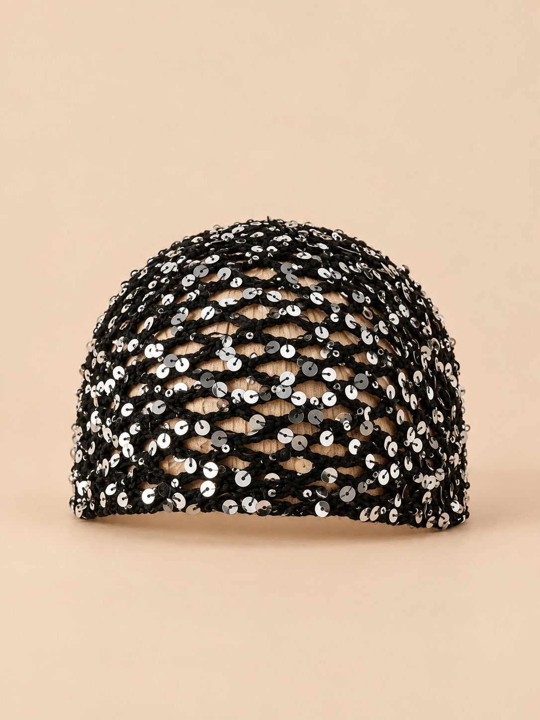 Bonnet foulard en résille au crochet, noir 2, vue de face