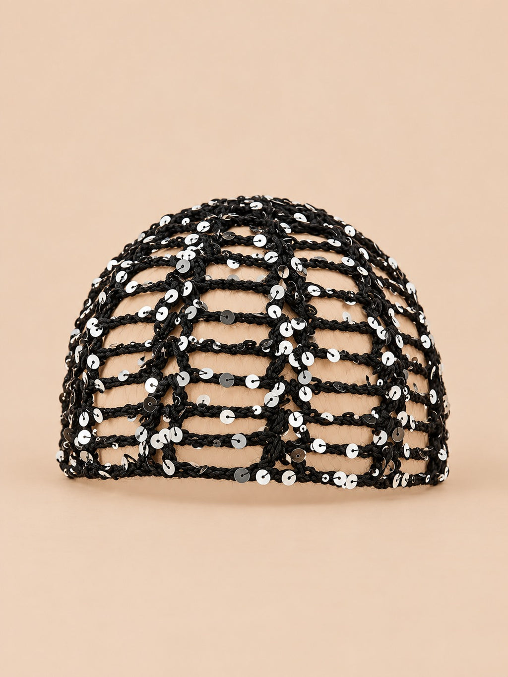 Bonnet foulard en résille au crochet, noir, vue de face
