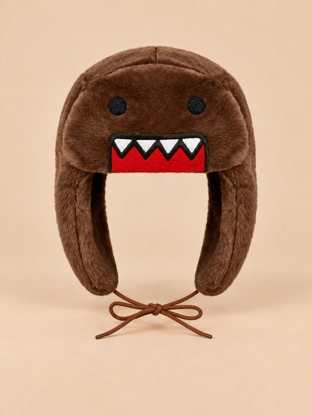 Bonnet enfant marron à oreillettes en peluche, motif dessin animé, vue de face