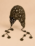 Bonnet pêcheur ajouré au crochet, marron, vue de face