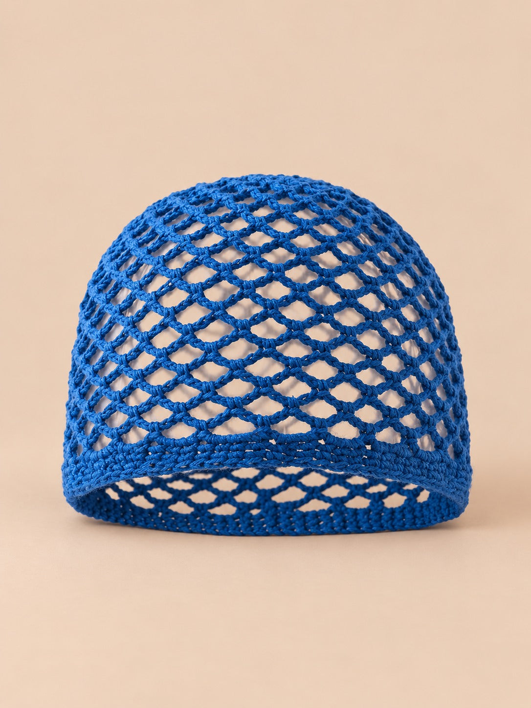 Bonnet résille en coton au crochet, bleu roi, vue de face