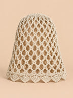 Bonnet résille ajouré au crochet, beige, vue de face