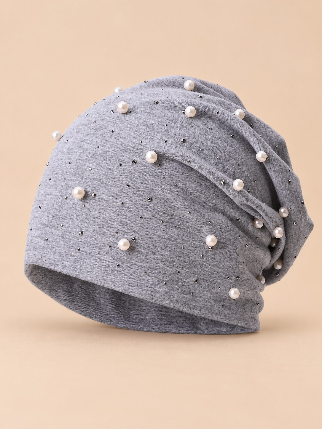 Bonnet slouchy femme orné de perles et strass, gris clair, vue de face