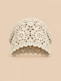 Bonnet turban ajouré au crochet, beige, vue de face