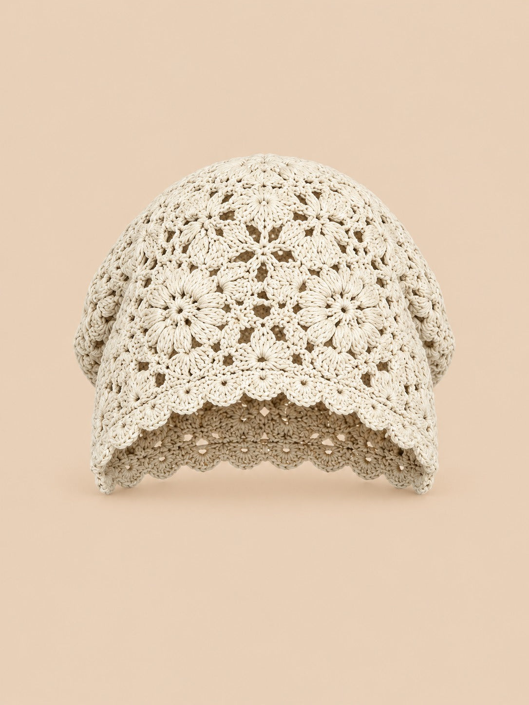 Bonnet turban ajouré au crochet, beige, vue de face