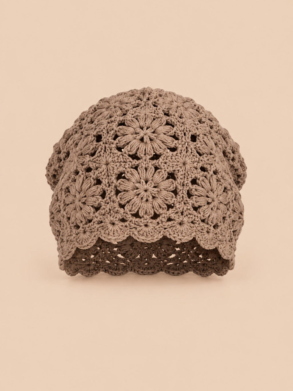 Bonnet turban ajouré au crochet, café, vue de face