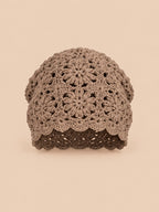 Bonnet turban ajouré au crochet, café, vue de face