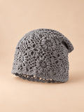 Bonnet turban ajouré au crochet, gris, vue de face