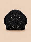Bonnet turban ajouré au crochet, noir, vue de face