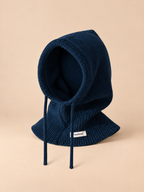 Cagoule femme en laine bleu, col intégré et cordons, vue de face